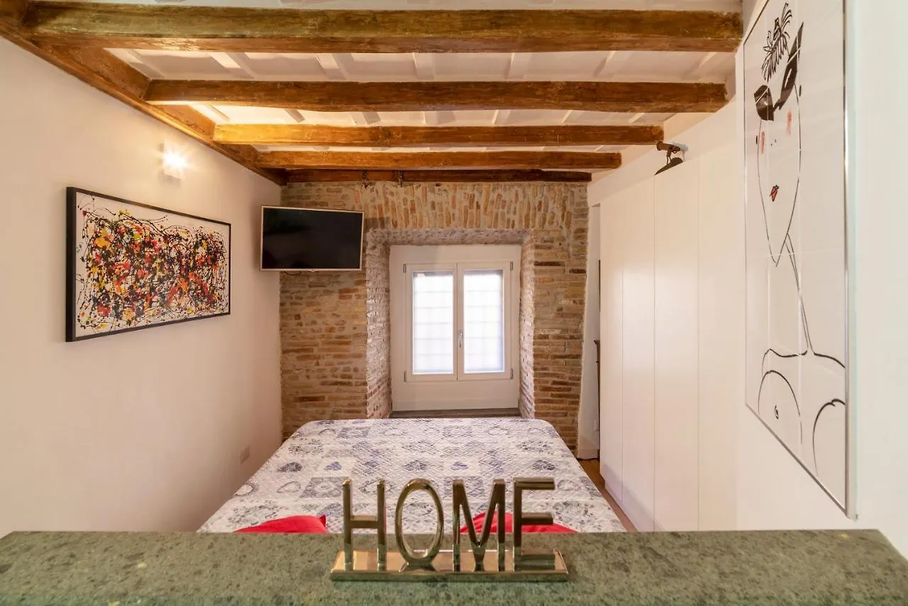 Largo Di Torre Argentina Cozy Studio Apartment Rome